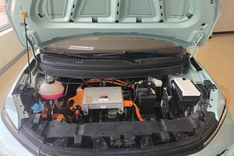Used Geometry E Firefly 2024 301km Starlight Engine Bay