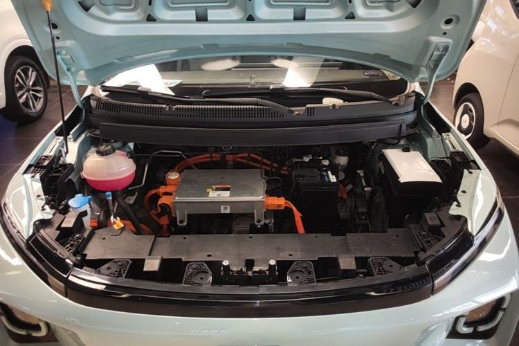 Used Geometry E Firefly 2024 301km Starlight Engine Bay
