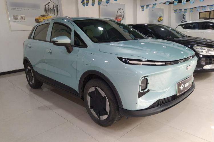 Used Geometry E Firefly 2024 301km Starlight Exterior 2