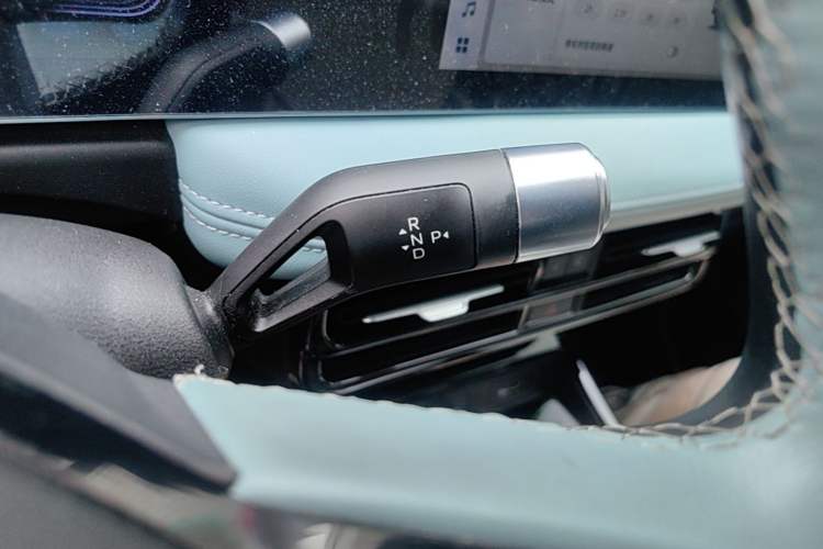 Used Geometry E Firefly 2024 401km Starlight Gear Lever