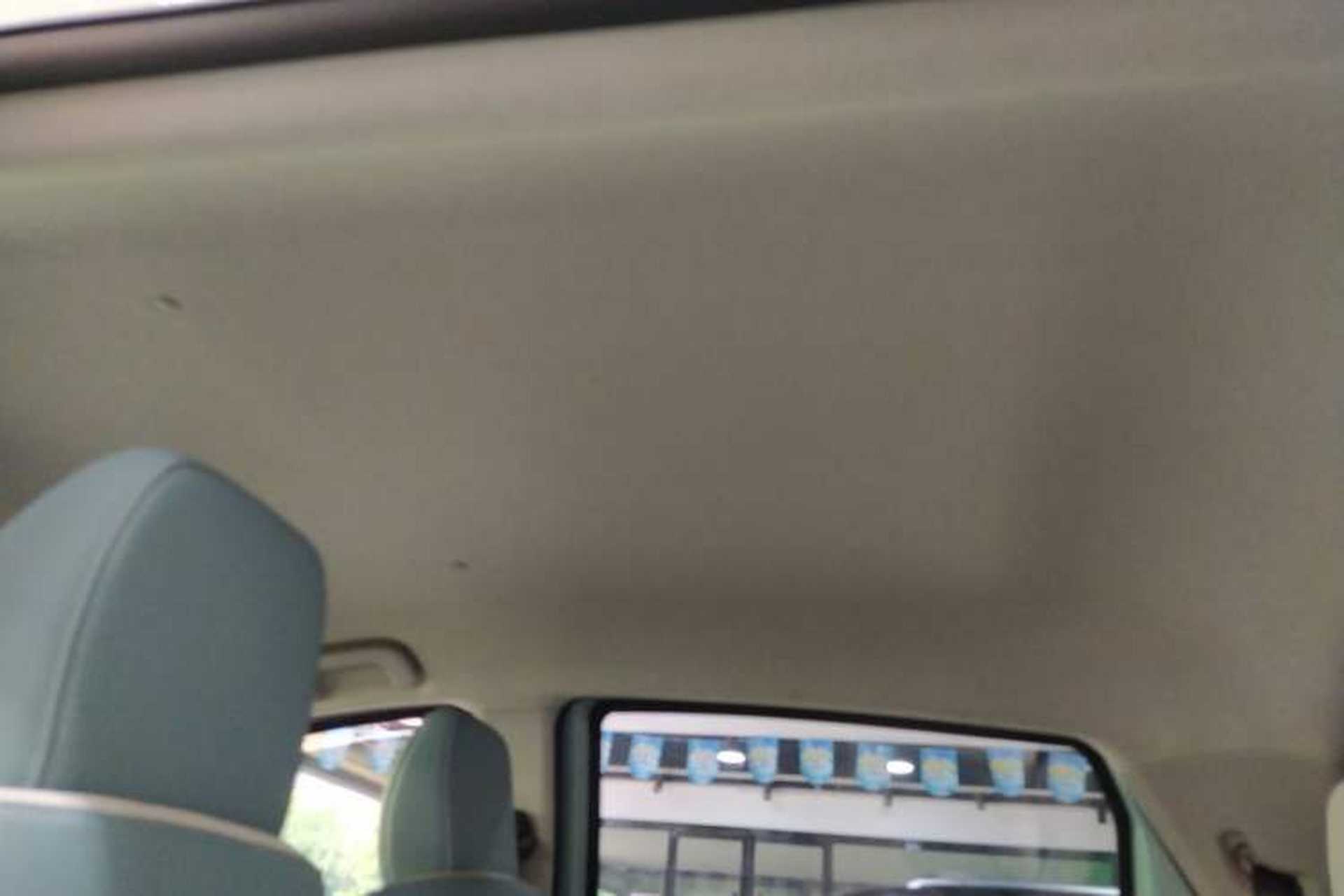 Used Geometry E Firefly 2024 301km Starlight Interior 3