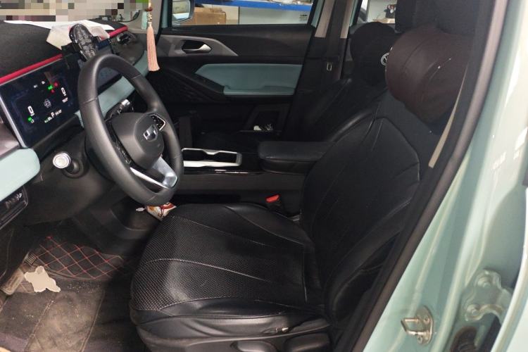 Used Geometry E Firefly 2024 401km Starlight Left Front Seat