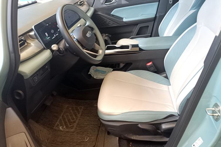 Used Geometry E Firefly 2024 401 km Fluorescent Left Front Seat