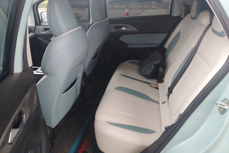 Used Geometry E Firefly 2024 301km Starlight Left Rear Seat