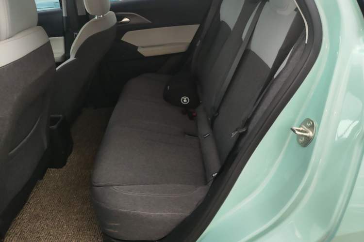 Used Geometry E Firefly 2024 301km Flowing Light Left Rear Seat