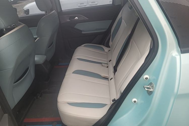 Used Geometry E Firefly 2024 301km Starlight Left Rear Seat