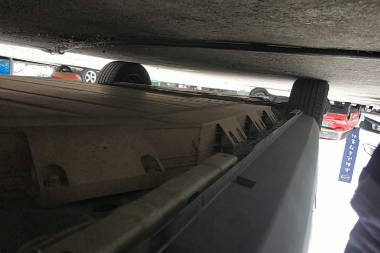 Used Geometry E Firefly 2024 301km Flowing Light Left Side Sill