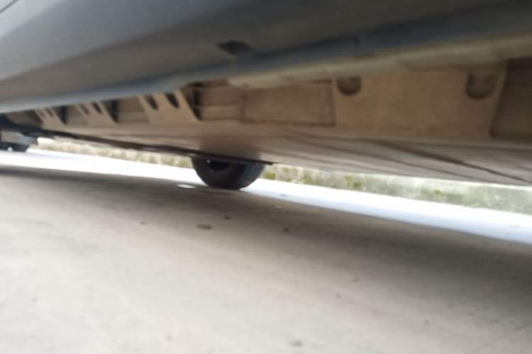 Used Geometry E Firefly 2024 301km Flowing Light Left Side Sill