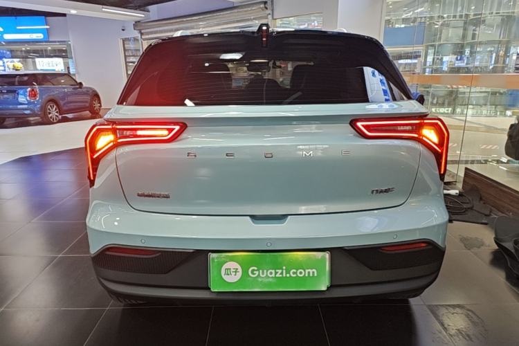 Used Geometry E Firefly 2024 401 km Fluorescent Rear