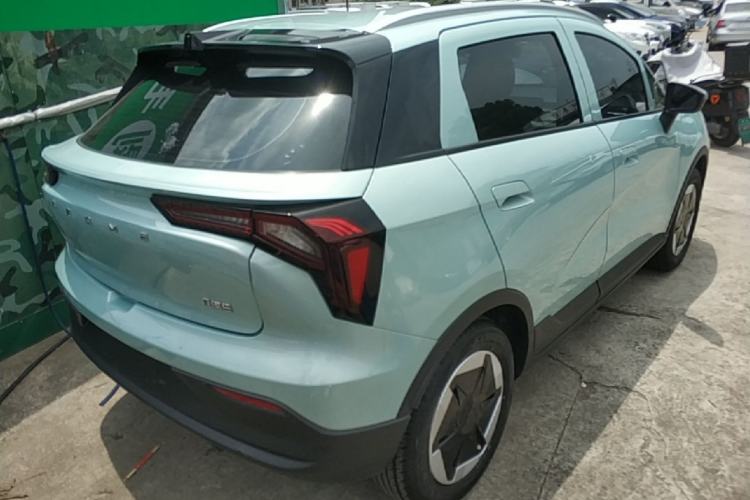 Used Geometry E Firefly 2024 301km Flowing Light Rear Right 45 Deg