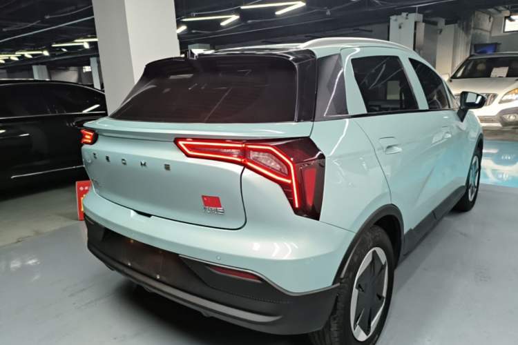 Used Geometry E Firefly 2024 401km Starlight Right Rear Taillight