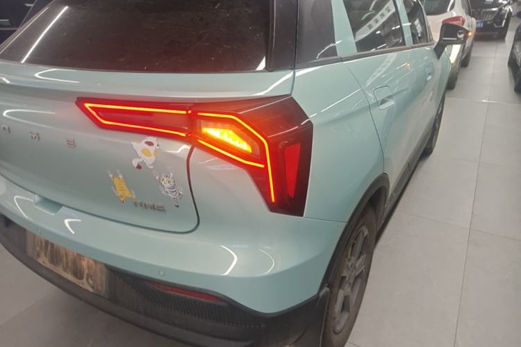 Used Geometry E Firefly 2024 301km Starlight Right Rear Taillight
