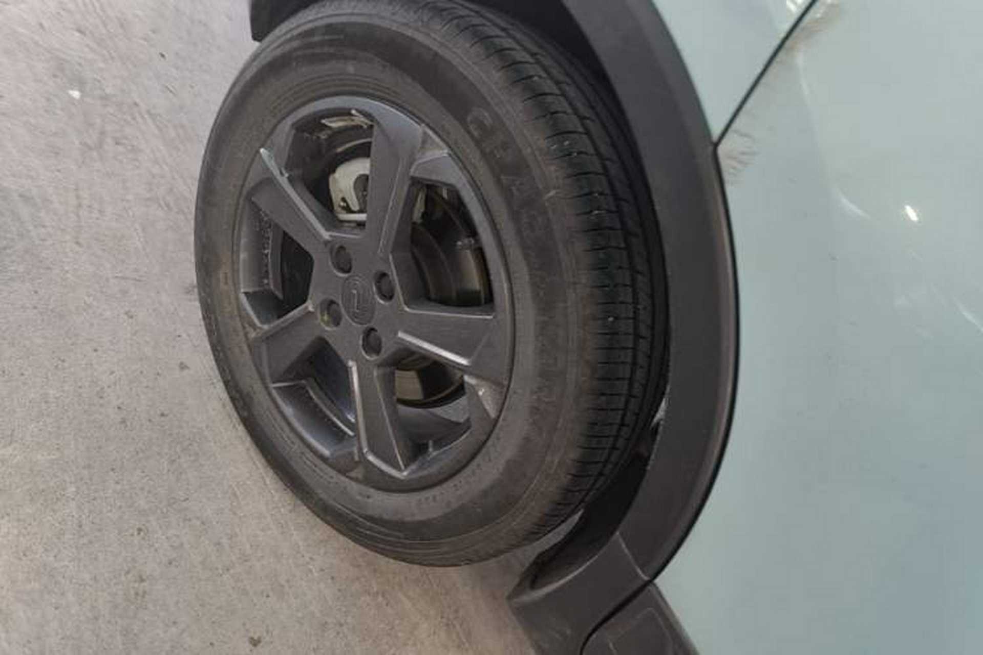 Used Geometry E Firefly 2024 301km Starlight Right Rear Wheel Hub