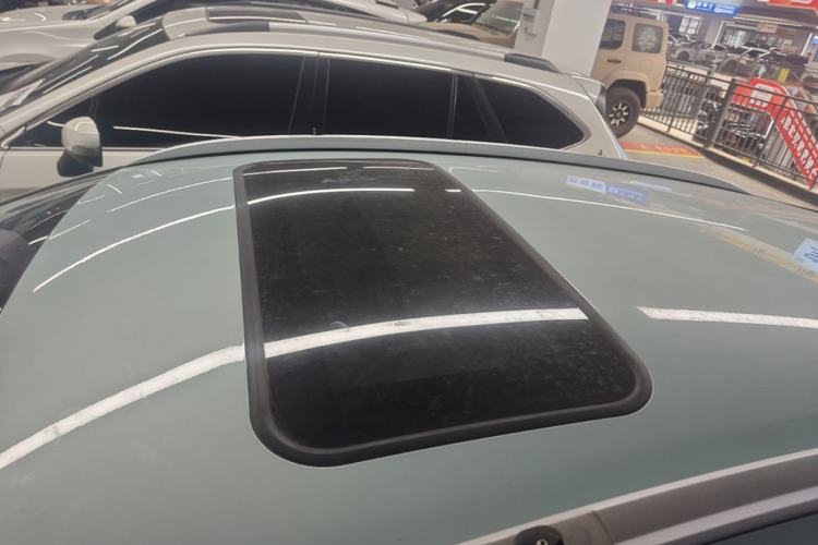 Used Geometry E Firefly 2024 301km Starlight Roof
