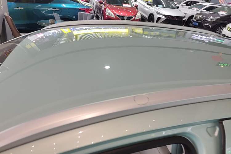 Used Geometry E Firefly 2024 301km Starlight Roof