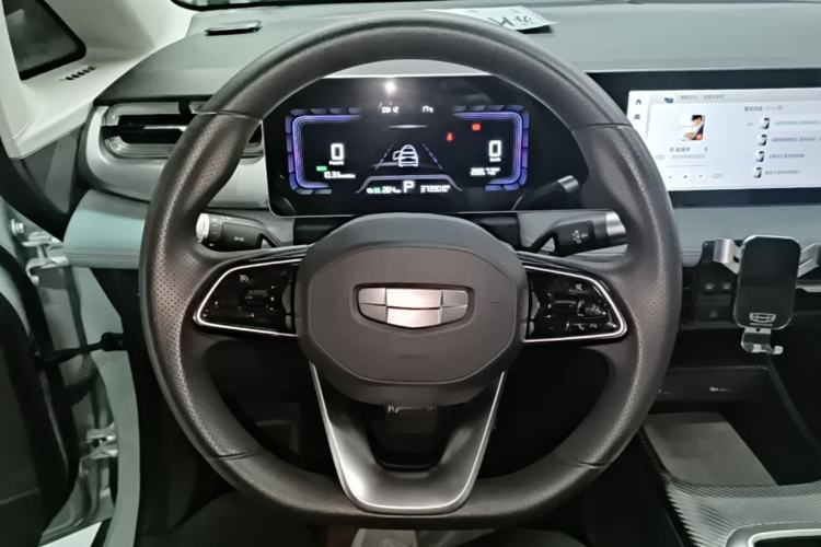 Used Geometry E Firefly 2024 401km Starlight Steering Wheel