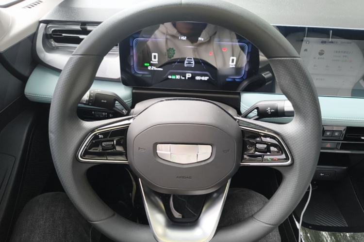 Used Geometry E Firefly 2024 301km Starlight Steering Wheel