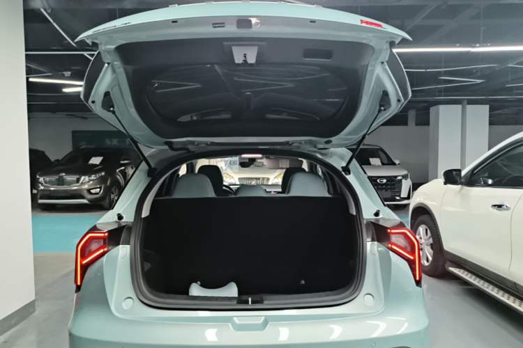 Used Geometry E Firefly 2024 401km Starlight Trunk