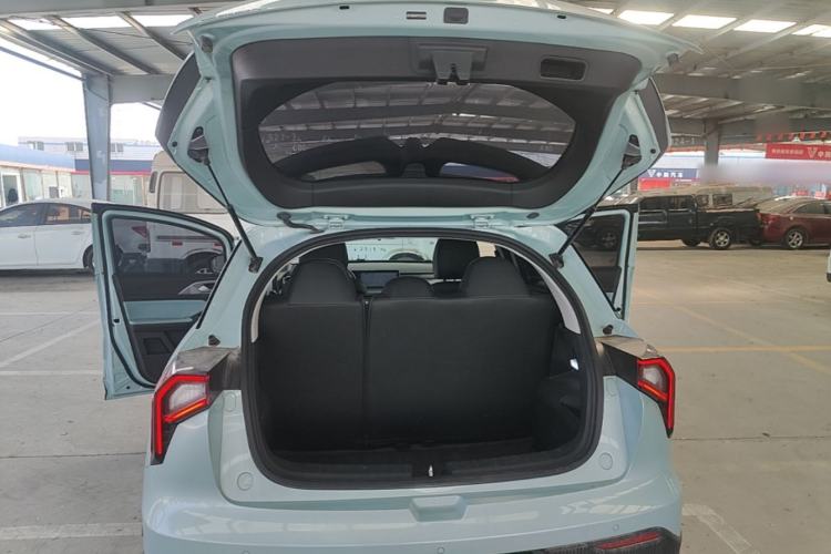 Used Geometry E Firefly 2024 301km Starlight Trunk