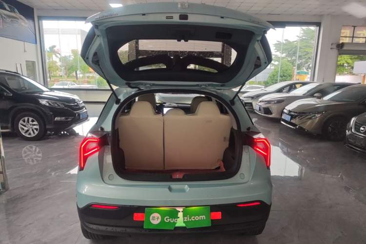Used Geometry E Firefly 2024 301km Flowing Light Trunk