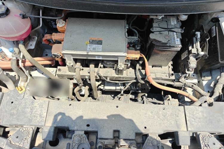 Used Geometry E Firefly 2024 301km Starlight Engine Bay