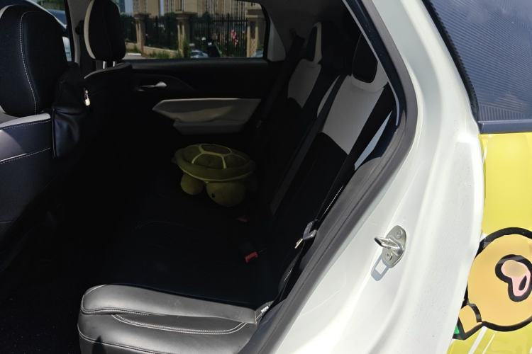 Used Geometry E Firefly 2024 301km Starlight Left Rear Seat