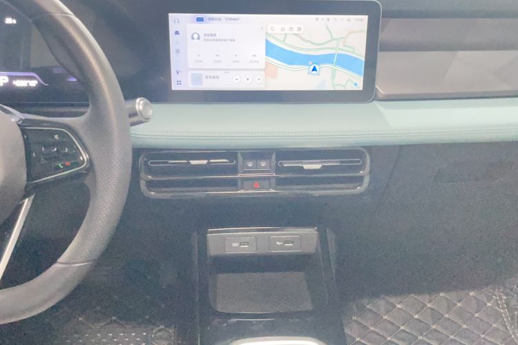 Used Geometry E Firefly 2024 401km Starlight Audio And AC Panel
