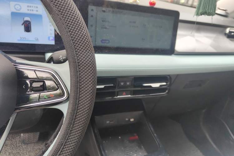 Used Geometry E Firefly 2024 401 km Fluorescent Audio And AC Panel