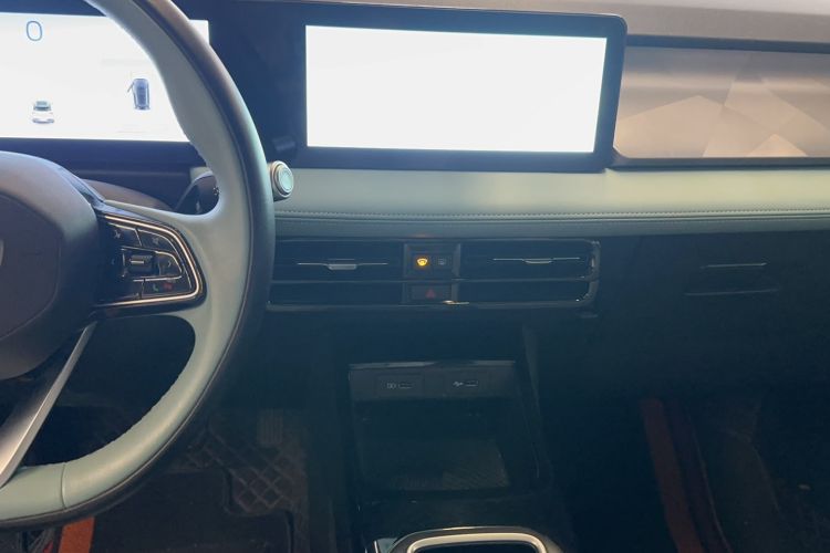Used Geometry E Firefly 2024 401 km Fluorescent Audio And AC Panel