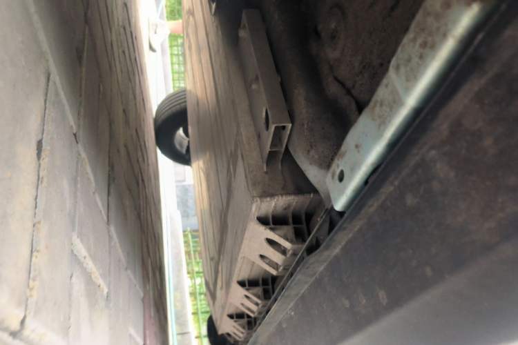 Used Geometry E Firefly 2024 401km Starlight Chassis Front Left