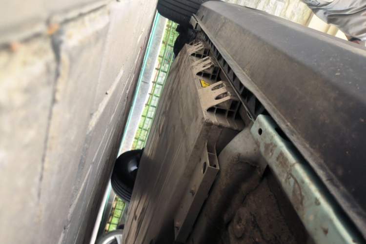 Used Geometry E Firefly 2024 401km Starlight Chassis Front Right