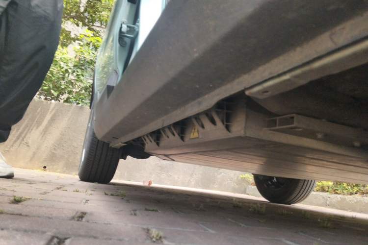 Used Geometry E Firefly 2024 301km Starlight Chassis Front Right