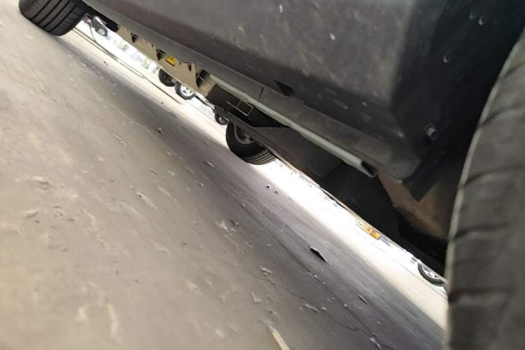 Used Geometry E Firefly 2024 401km Starlight Chassis Front Right
