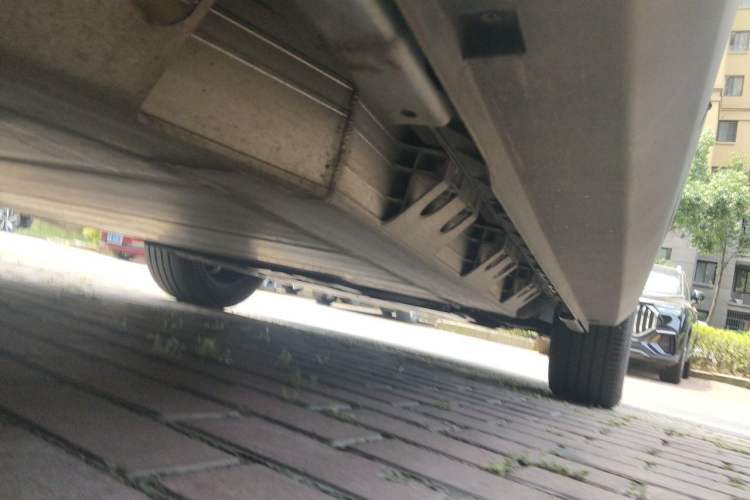Used Geometry E Firefly 2024 301km Starlight Chassis Rear Right