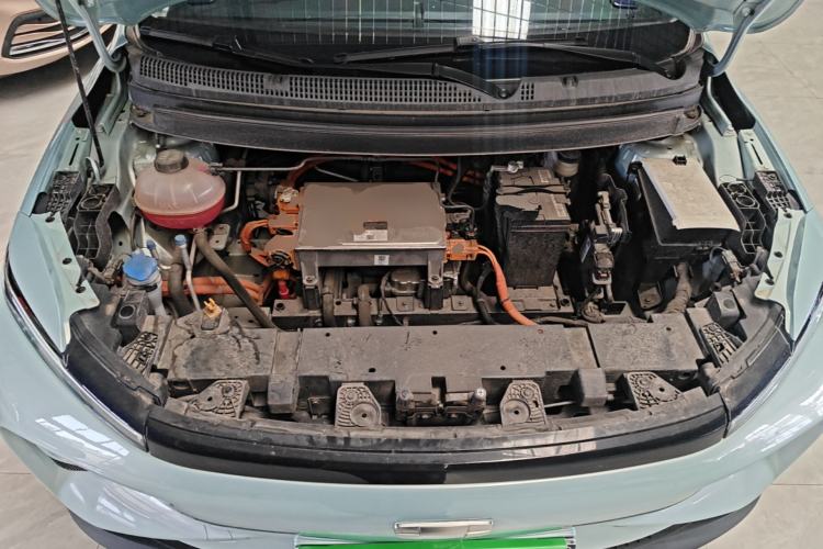 Used Geometry E Firefly 2024 301km Starlight Engine Bay