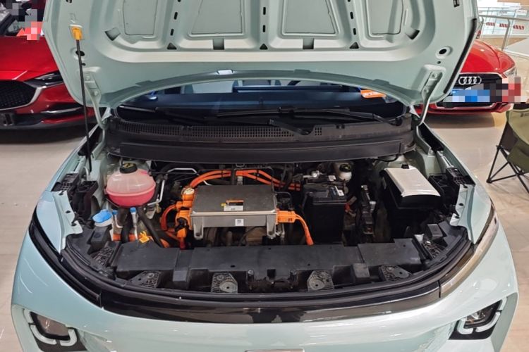 Used Geometry E Firefly 2024 301km Starlight Engine Bay
