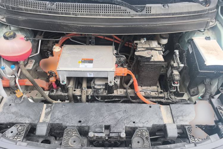 Used Geometry E Firefly 2024 301km Starlight Engine Bay