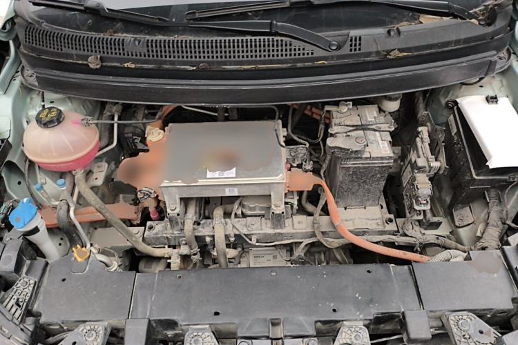 Used Geometry E Firefly 2024 301km Starlight Engine Bay