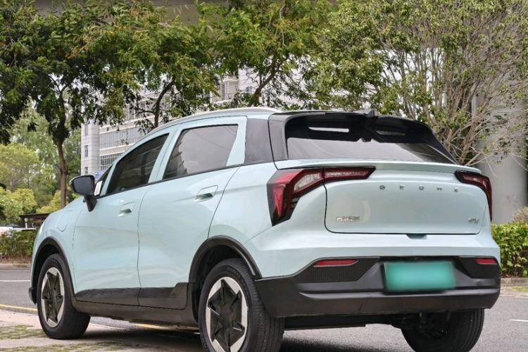 Used Geometry E Firefly 2024 301km Flowing Light Exterior 1
