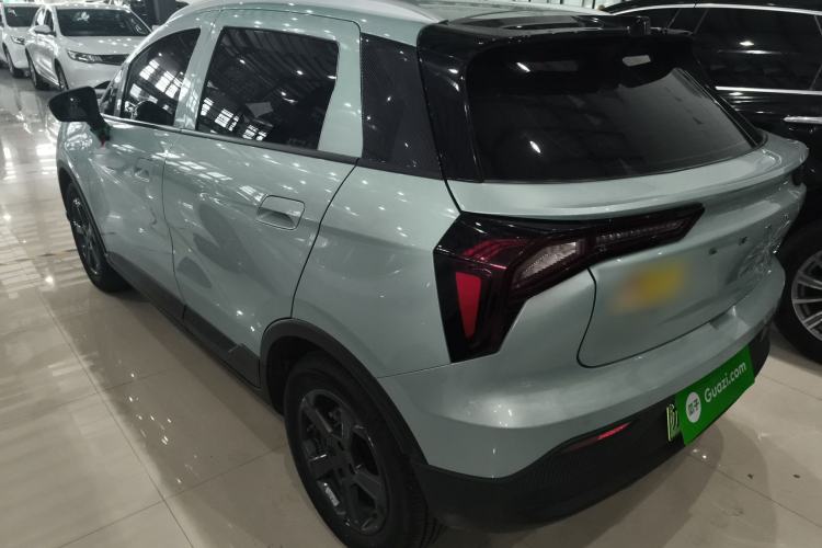 Used Geometry E Firefly 2024 301km Flowing Light Exterior 2
