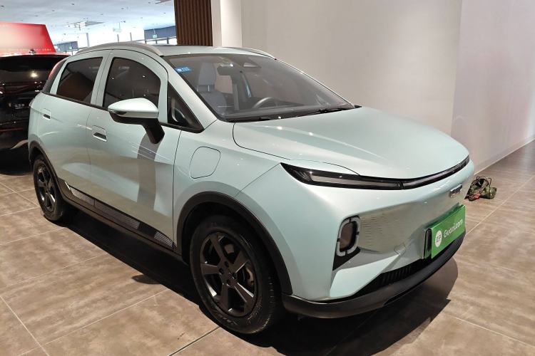 Used Geometry E Firefly 2024 401 km Fluorescent Exterior 2