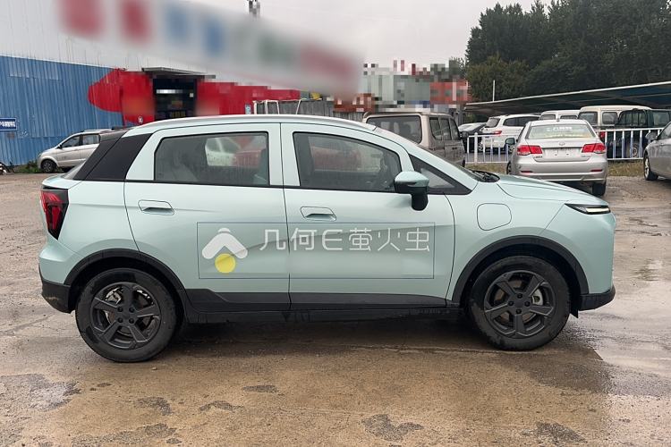 Used Geometry E Firefly 2024 401 km Fluorescent Exterior 2