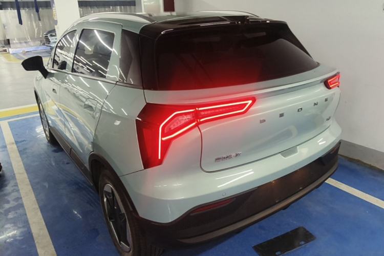 Used Geometry E Firefly 2024 301km Starlight Exterior 2