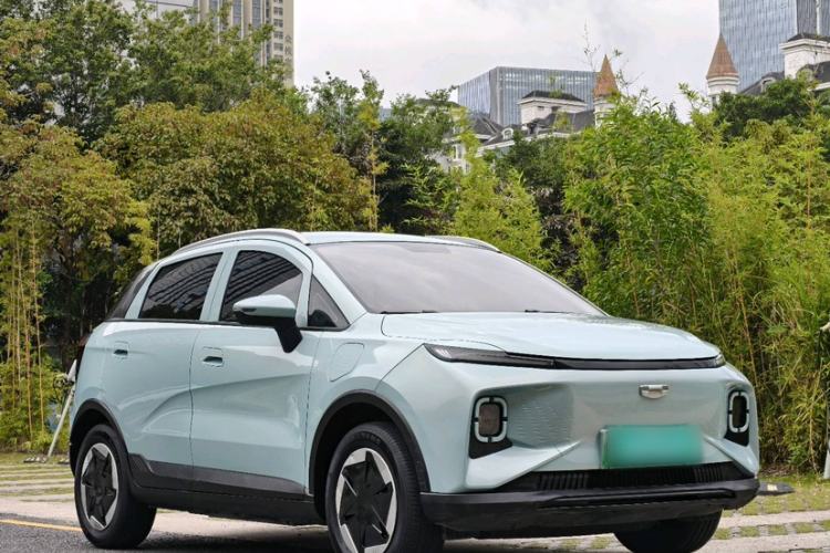 Used Geometry E Firefly 2024 301km Flowing Light Exterior 3