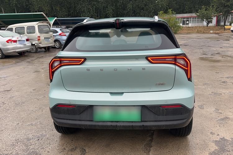 Used Geometry E Firefly 2024 401 km Fluorescent Exterior 4