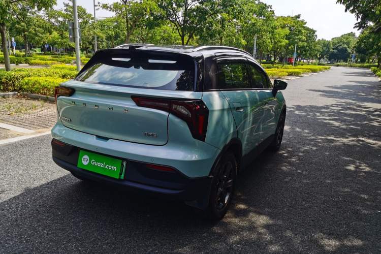 Used Geometry E Firefly 2024 301km Starlight Exterior 4