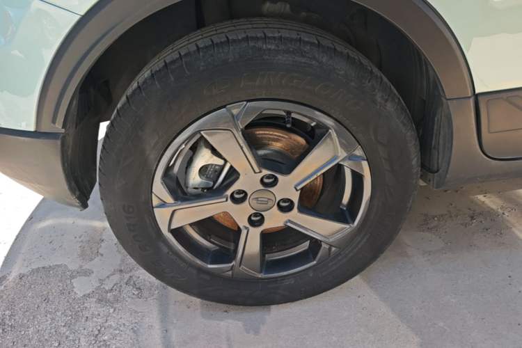 Used Geometry E Firefly 2024 301km Starlight Exterior 5