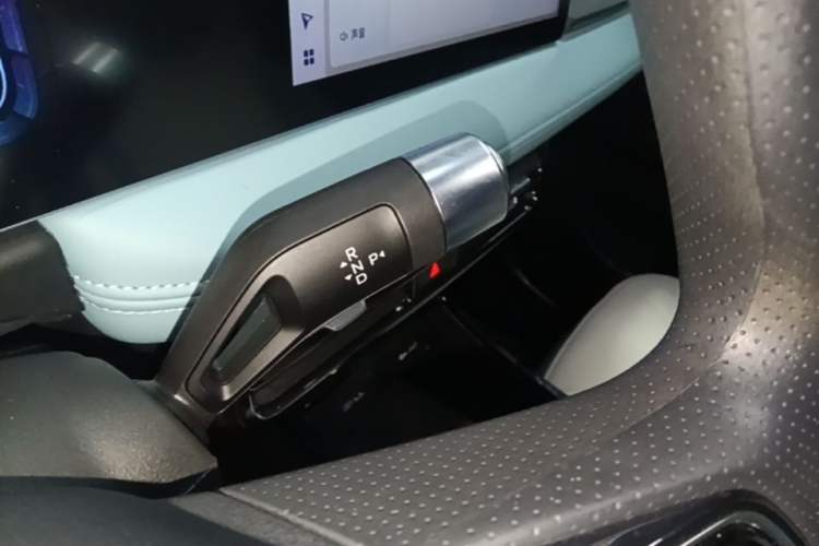 Used Geometry E Firefly 2024 401km Starlight Gear Lever