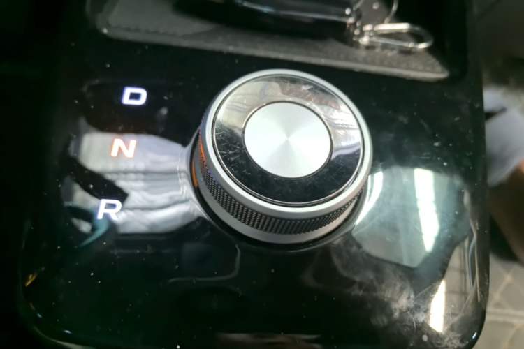Used Geometry E Firefly 2024 301km Flowing Light Gear Lever
