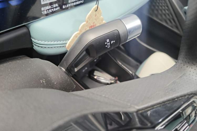 Used Geometry E Firefly 2024 301km Starlight Gear Lever